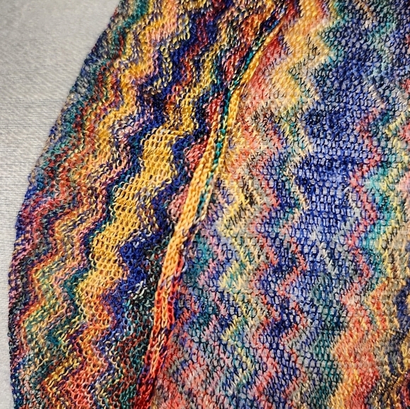 Vintage chevron rainbow knit fringe scarf - Picture 7 of 8